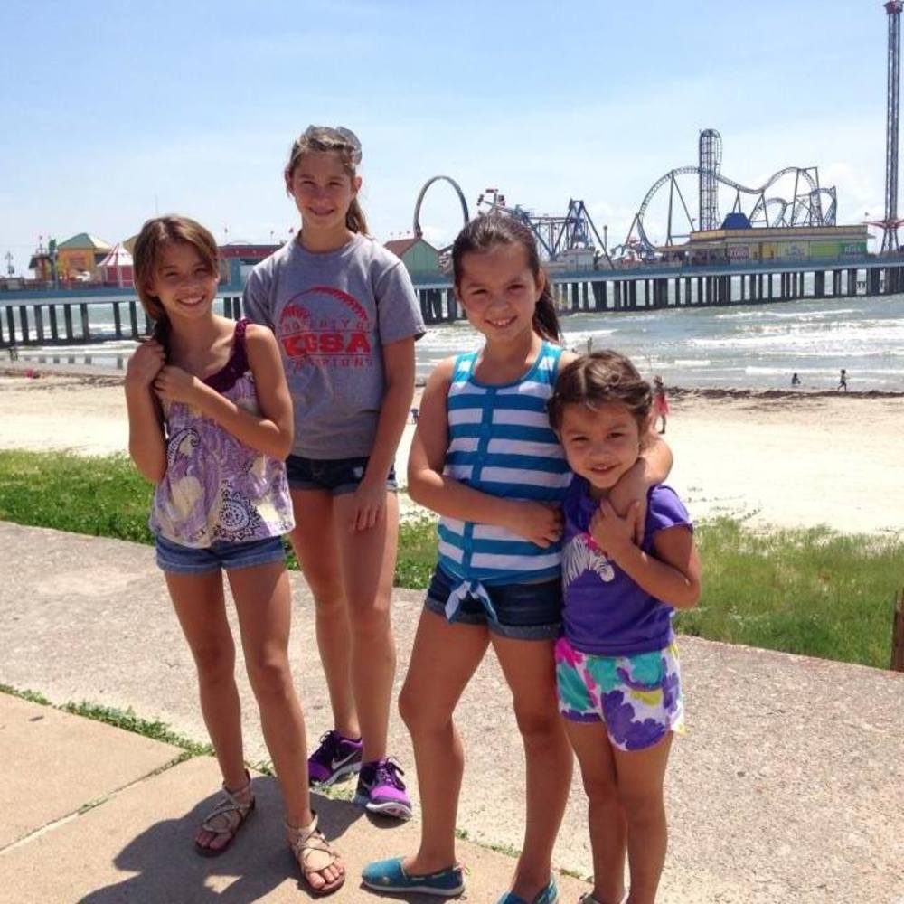 Meet your Posher, Gloria